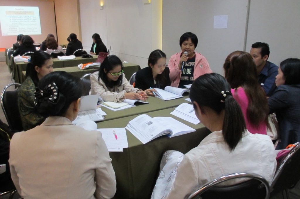 ผู้เข้าร่วมอบรมอภิปรายกลุ่มหัวข้อ Advance Care Planning